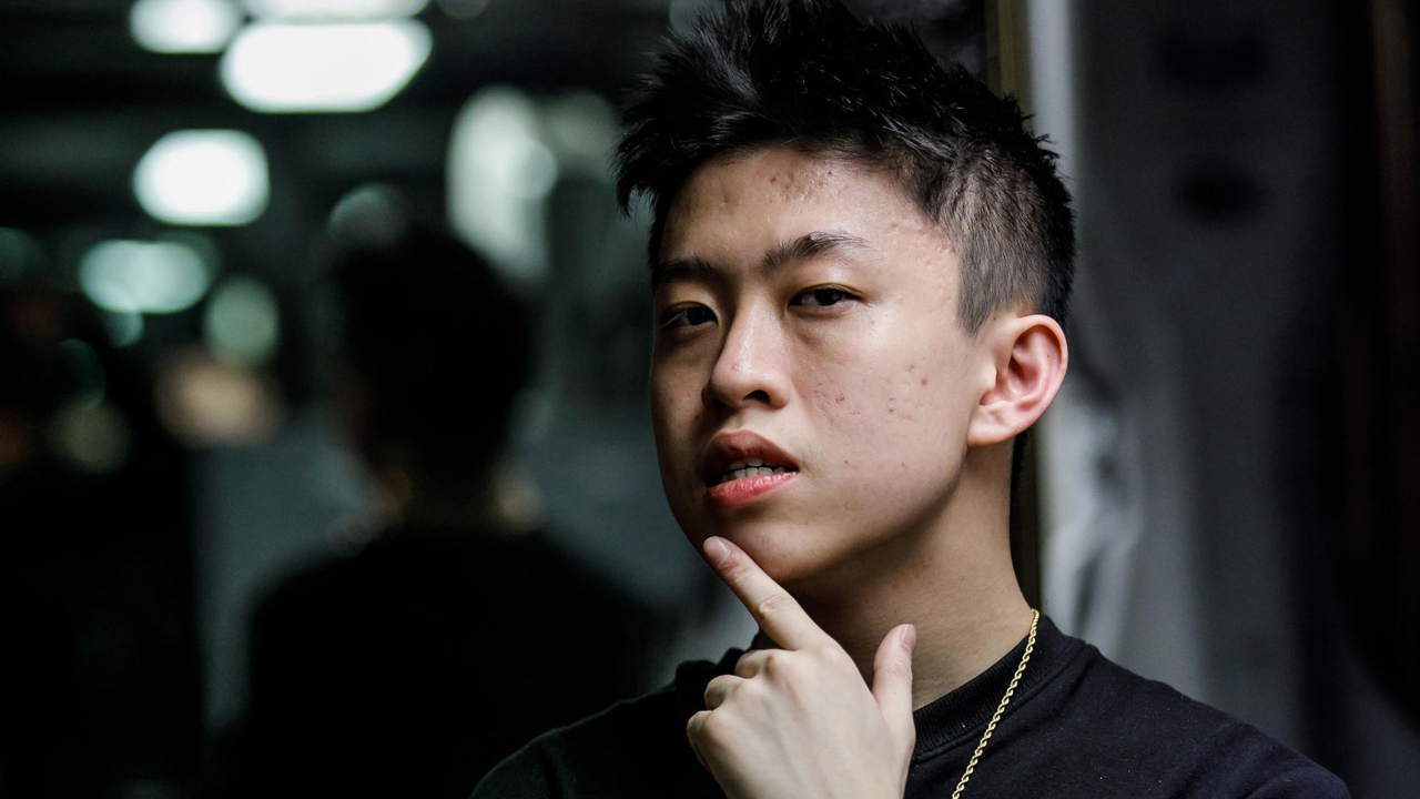 Cara Belajar Bahasa Inggris dengan Cepat: Ini Tips dari Rich Brian!